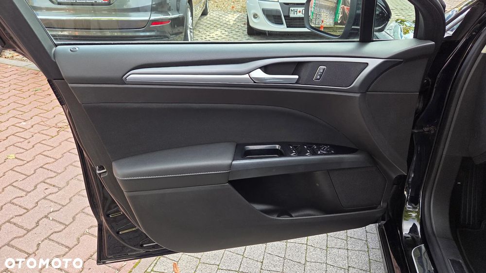 Ford Mondeo - 26