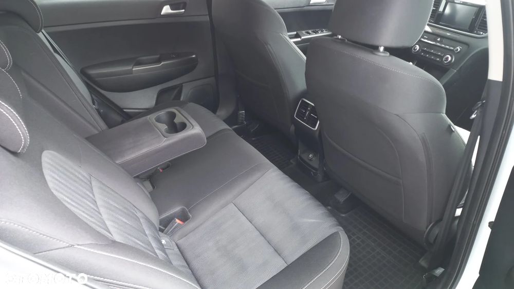 Kia Sportage 1.6 GDI S 2WD - 29