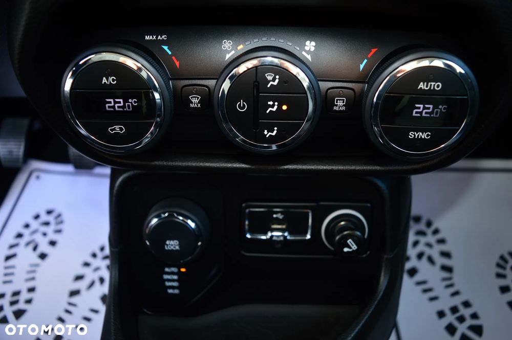Jeep Renegade 2.0 MultiJet Active Drive Limited - 28