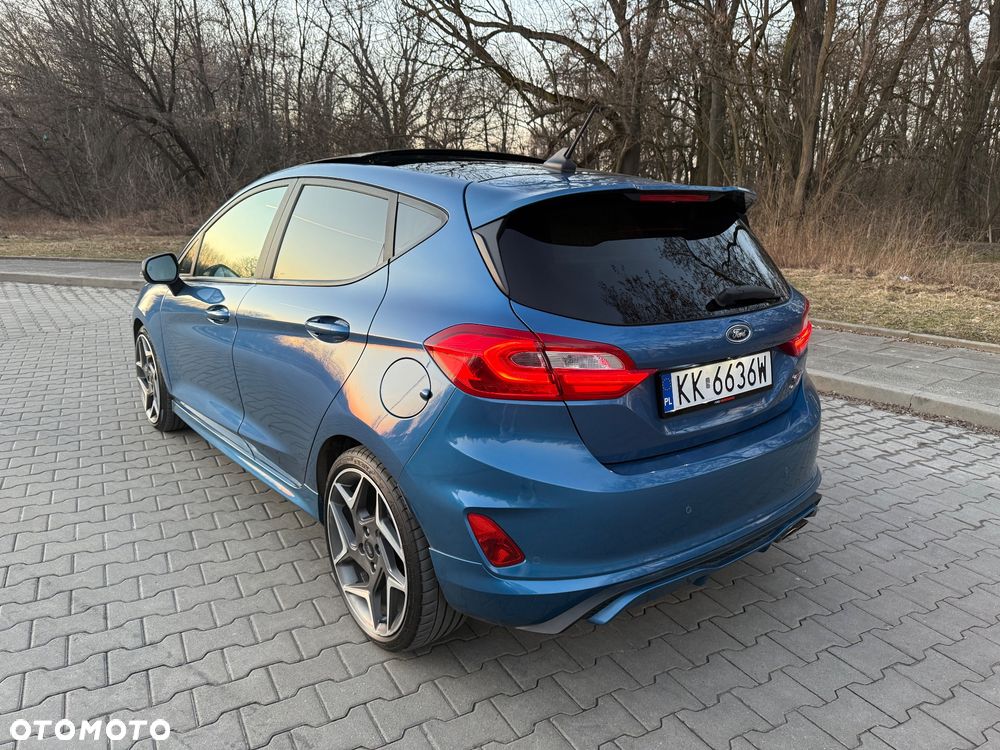 Ford Fiesta - 8
