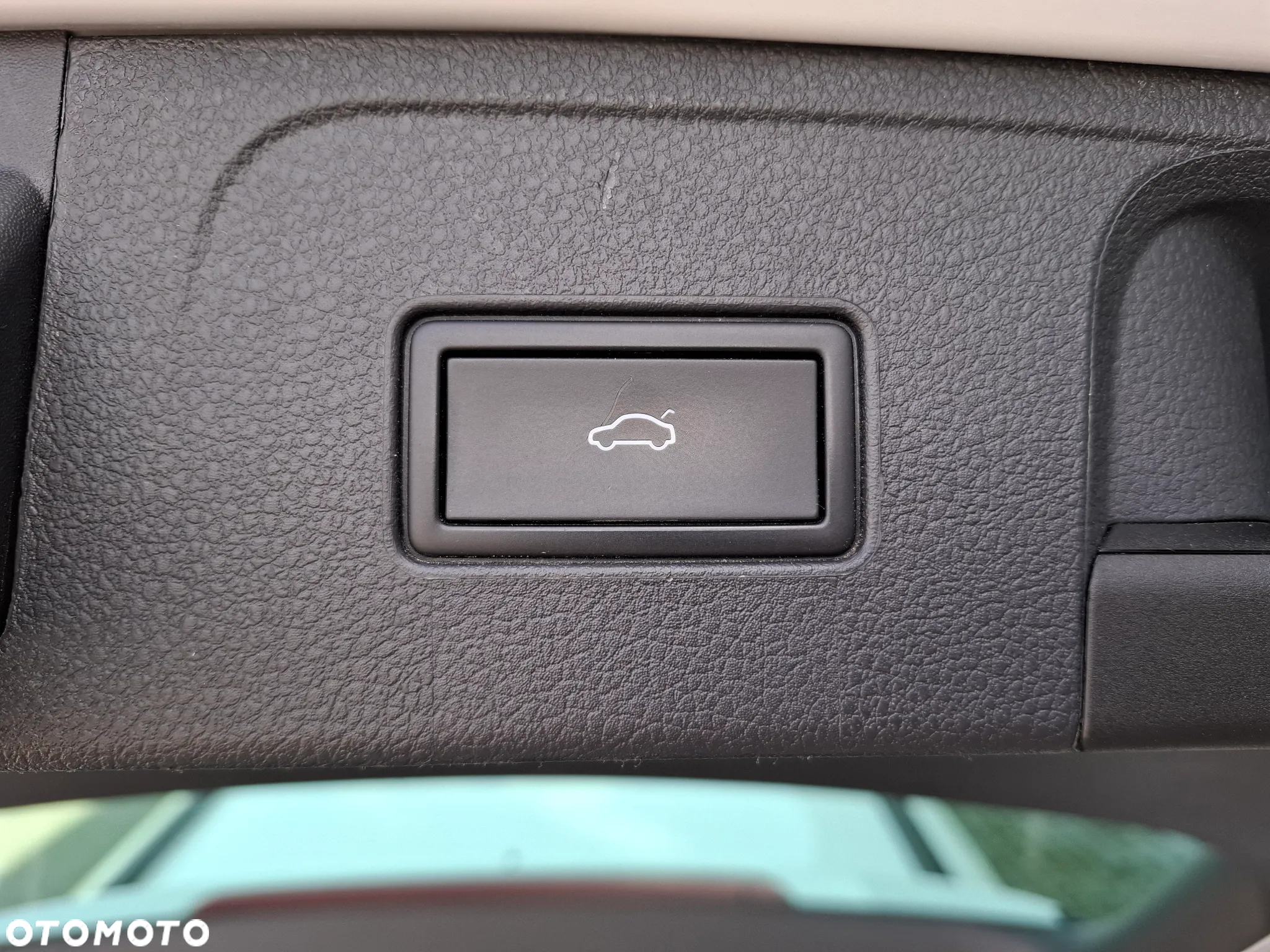 Volkswagen Passat Variant 2.0 TDI SCR DSG Business - 24