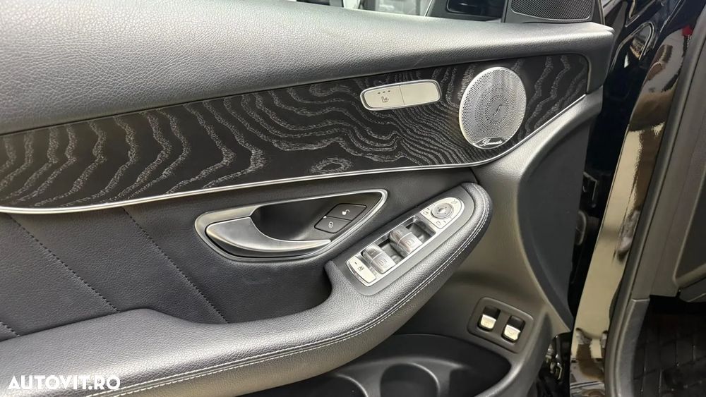 Mercedes-Benz GLC 250 d 4Matic 9G-TRONIC AMG Line - 26