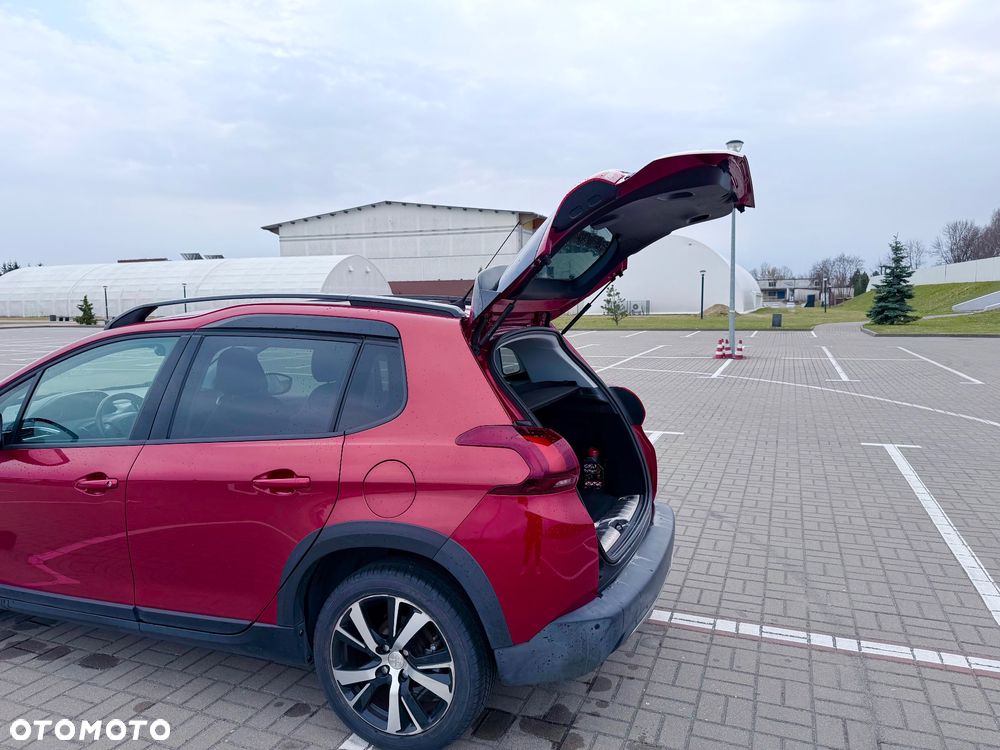 Peugeot 2008 1.2 Pure Tech Allure S&S EAT6 - 10