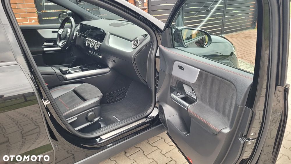 Mercedes-Benz GLA 200 d 4-Matic AMG Line - 10