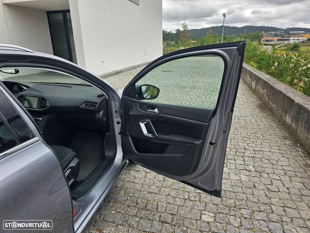 Peugeot 308 SW 1.6 e-HDi Allure J17 - 27