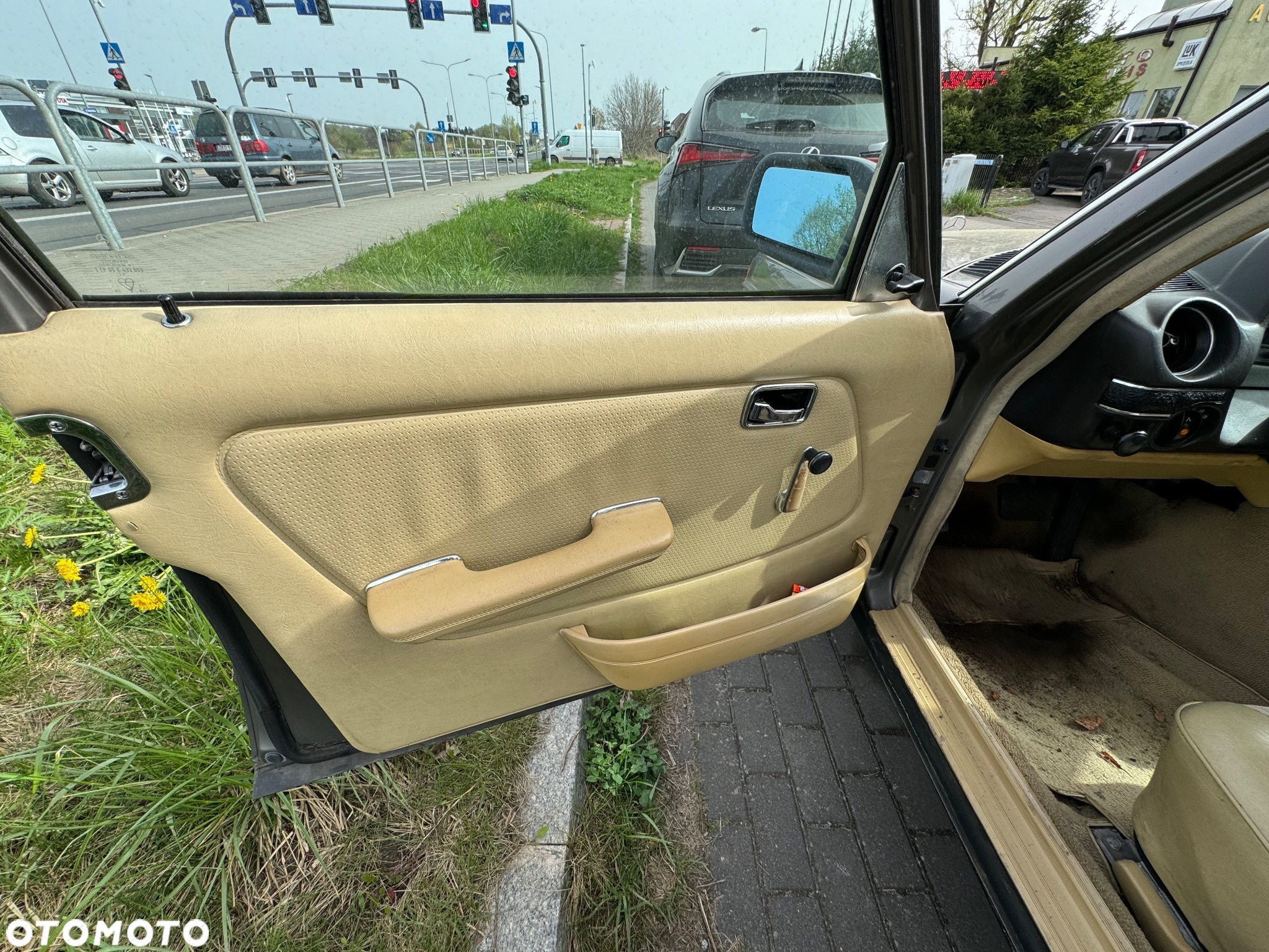 Mercedes-Benz W123 - 7
