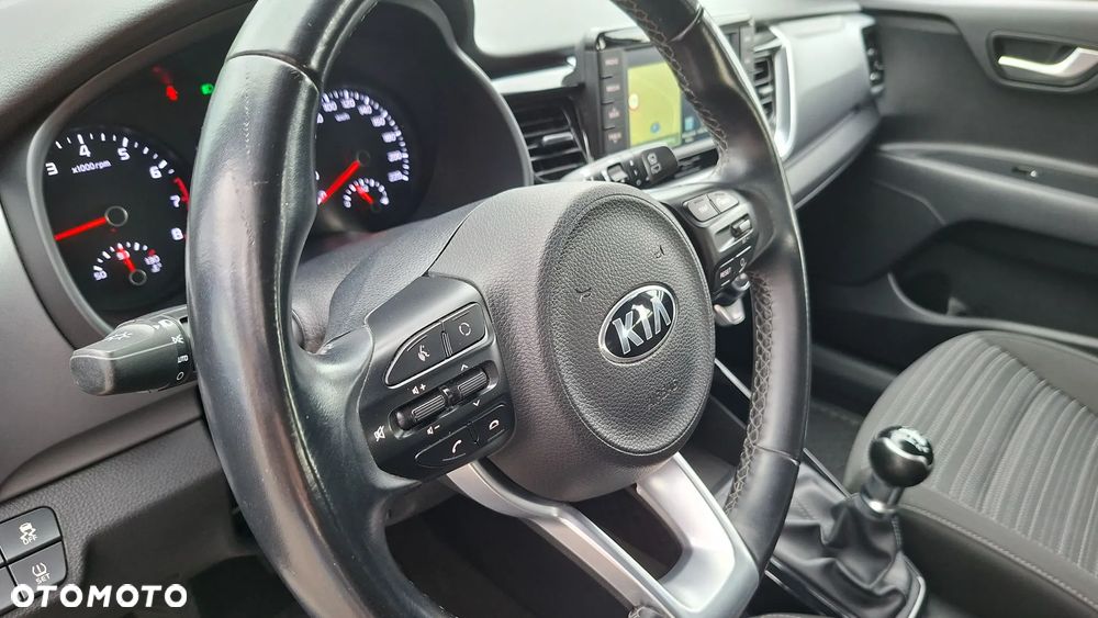 Kia Stonic - 12