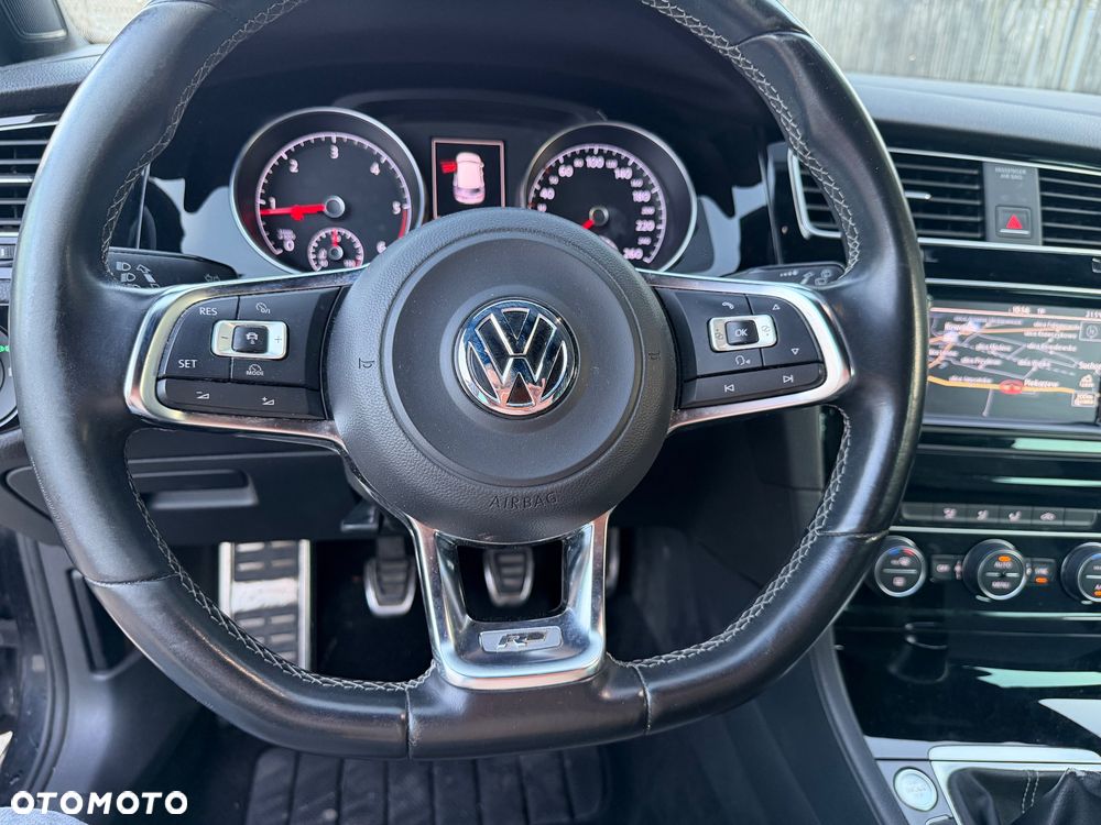 Volkswagen Golf - 15