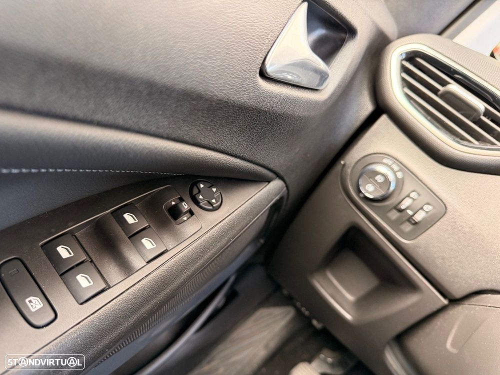 Opel Crossland 1.2 T Elegance - 26