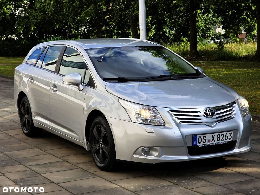 Toyota Avensis 1.8 Executive - 1