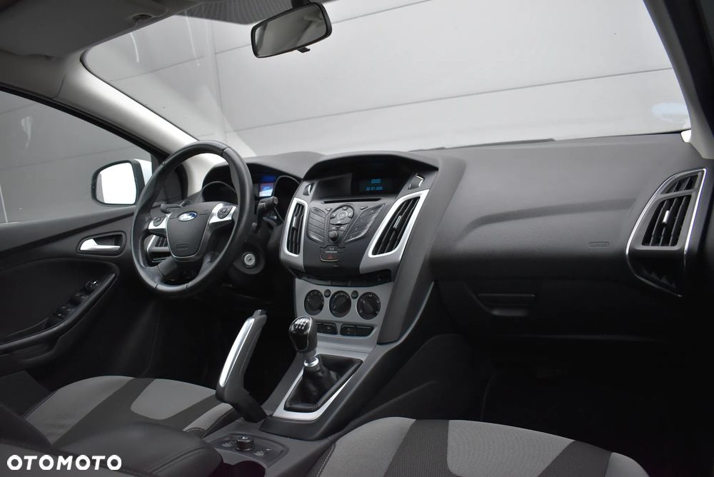 Ford Focus - 13