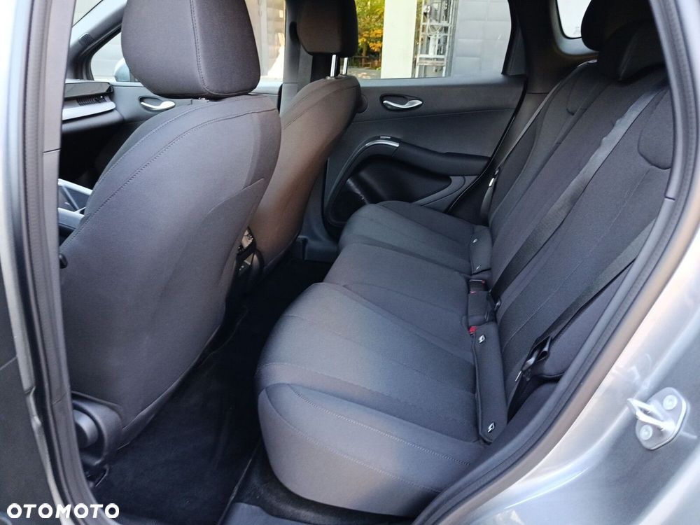 BYD Dolphin - 18