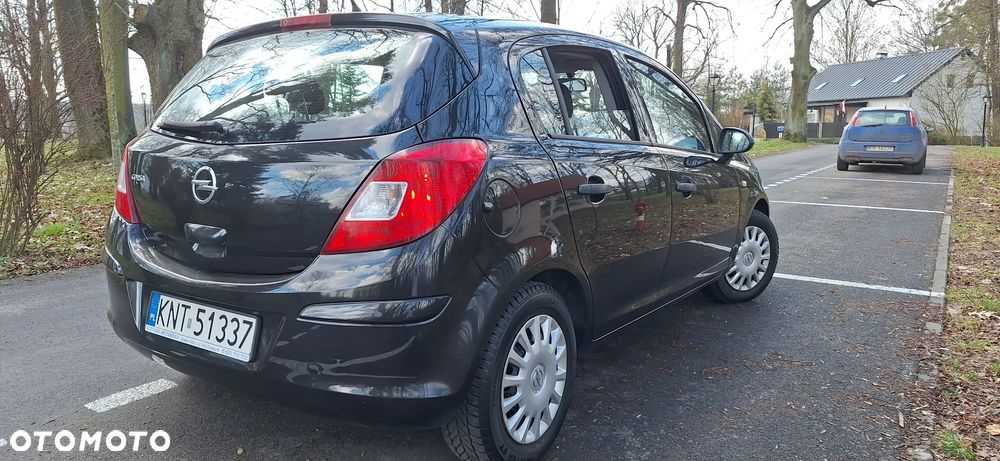 Opel Corsa - 4