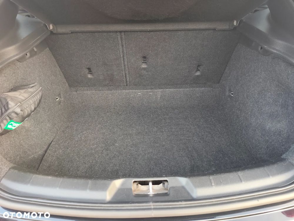 Volvo V40 D2 Summum - 14