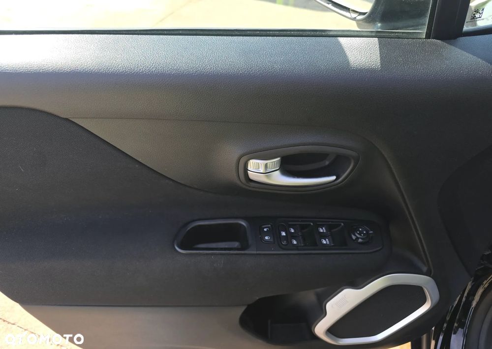 Jeep Renegade 1.3 GSE T4 Turbo Limited 4x4 S&S - 8