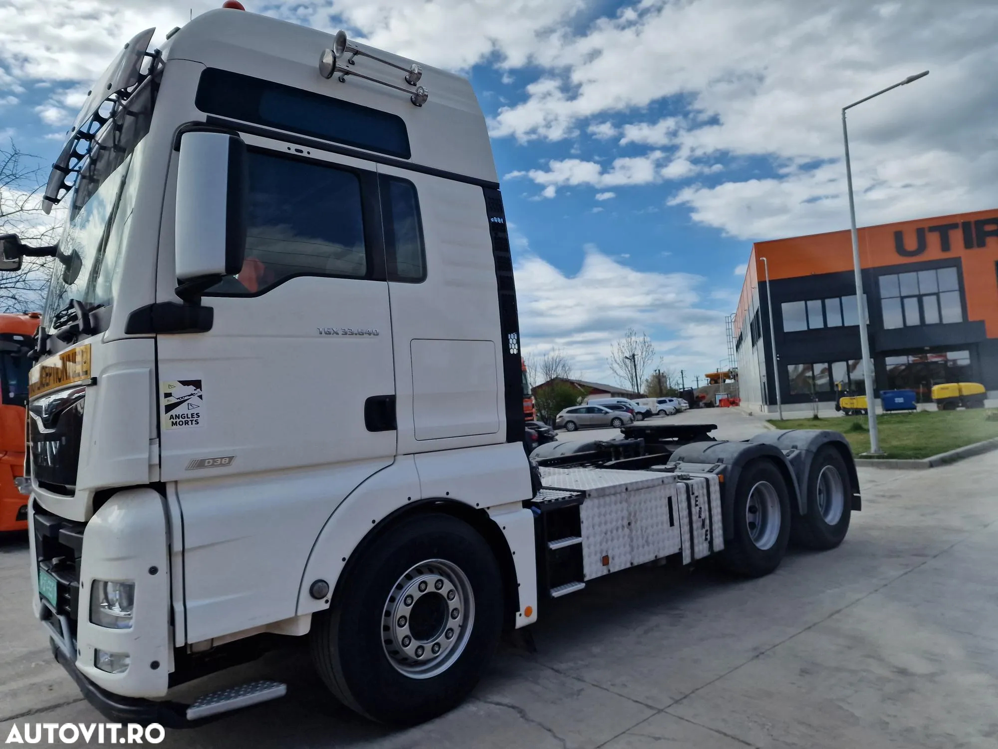 MAN TGX 33.640 6x4, 2019, 353.513km, 650CP euro 6, XXL, cutie automata+INTARDER 6 trepte, 2 paturi, goarne, parasolar, girofar, Anv balon punte fata NOI, posibilitate leasing PROMOTIE 50.900 EUR+Tva - 17