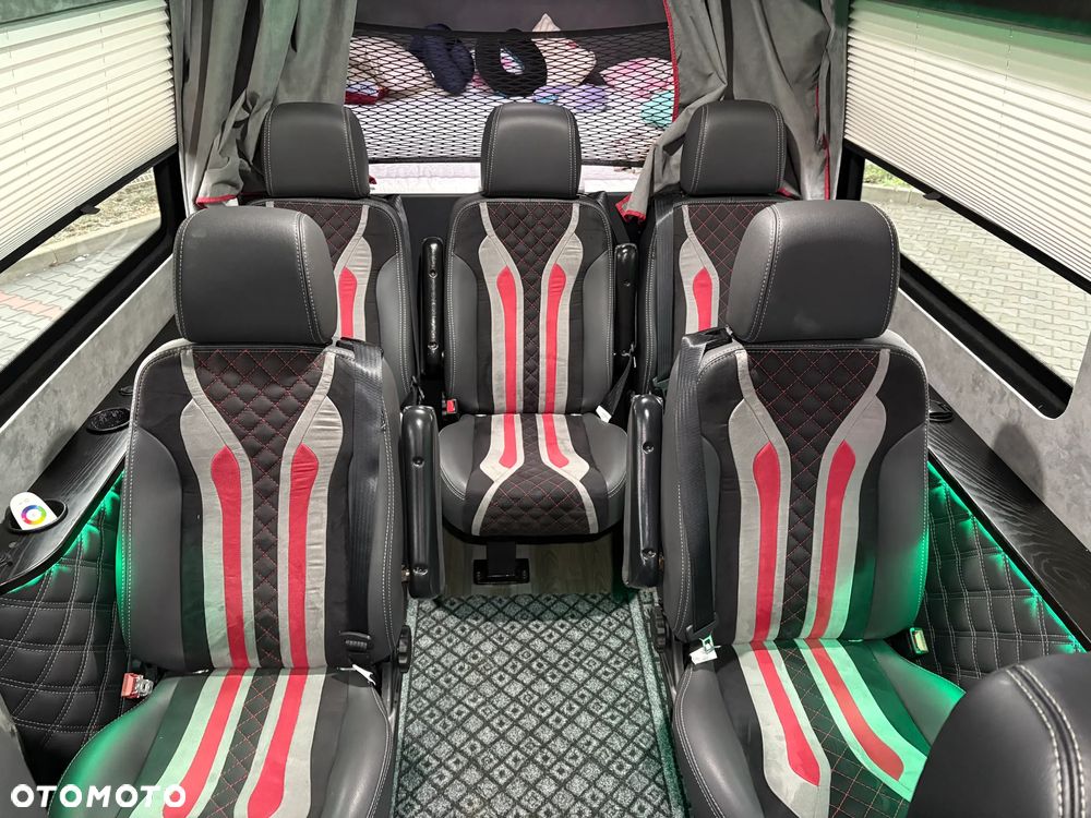 Mercedes-Benz Sprinter 907.255 - 25