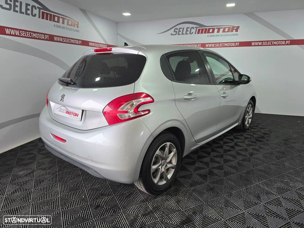 Peugeot 208 1.4 HDi Active - 4