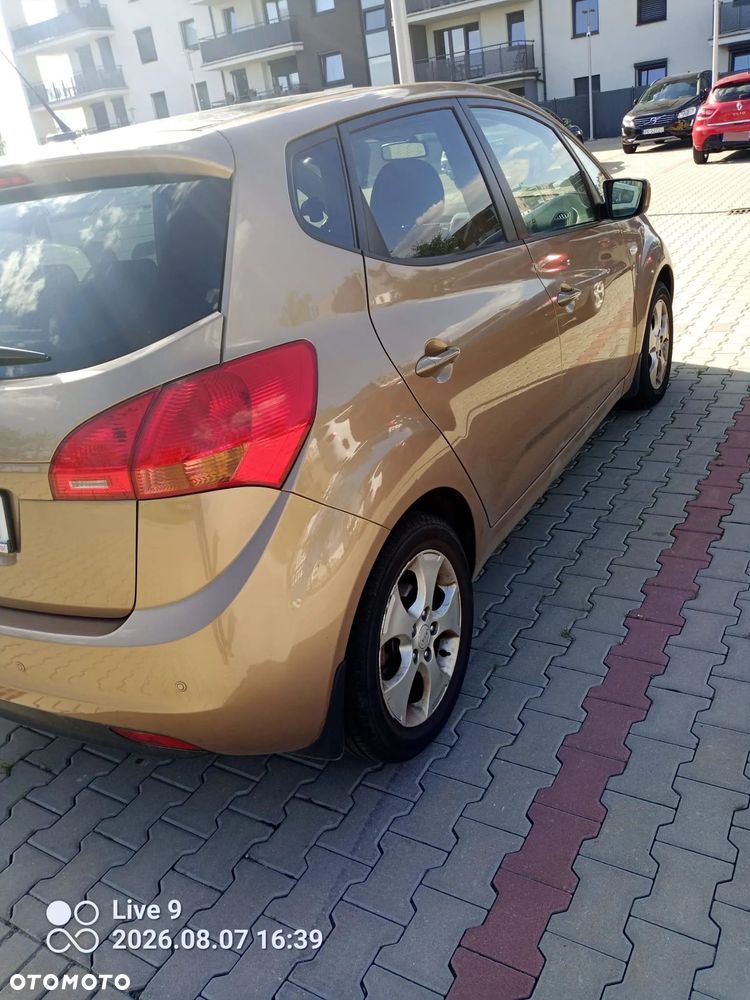 Kia Venga 1.4 L - 5