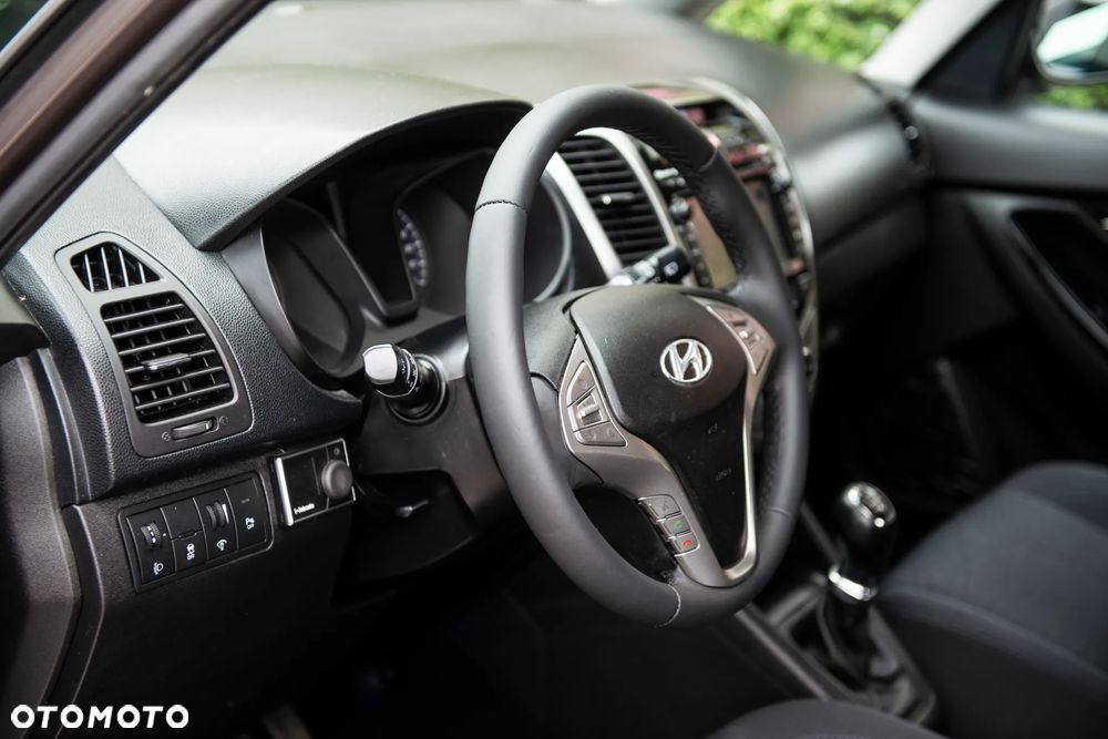 Hyundai ix20 1.4 blue Comfort - 17