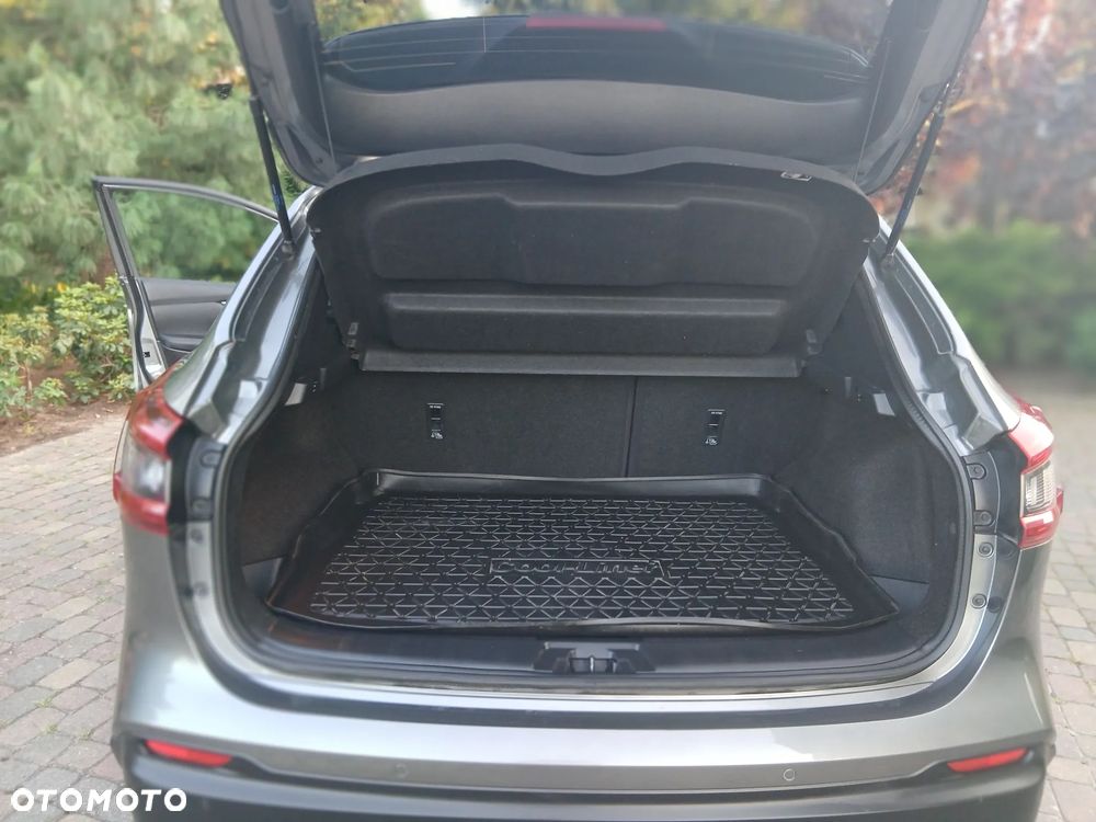 Nissan Qashqai 1.3 DIG-T N-Connecta - 30