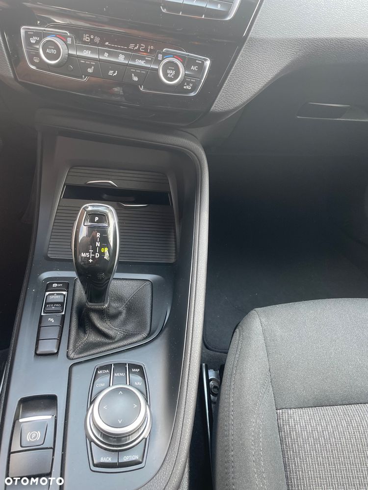 BMW X1 sDrive18d - 32