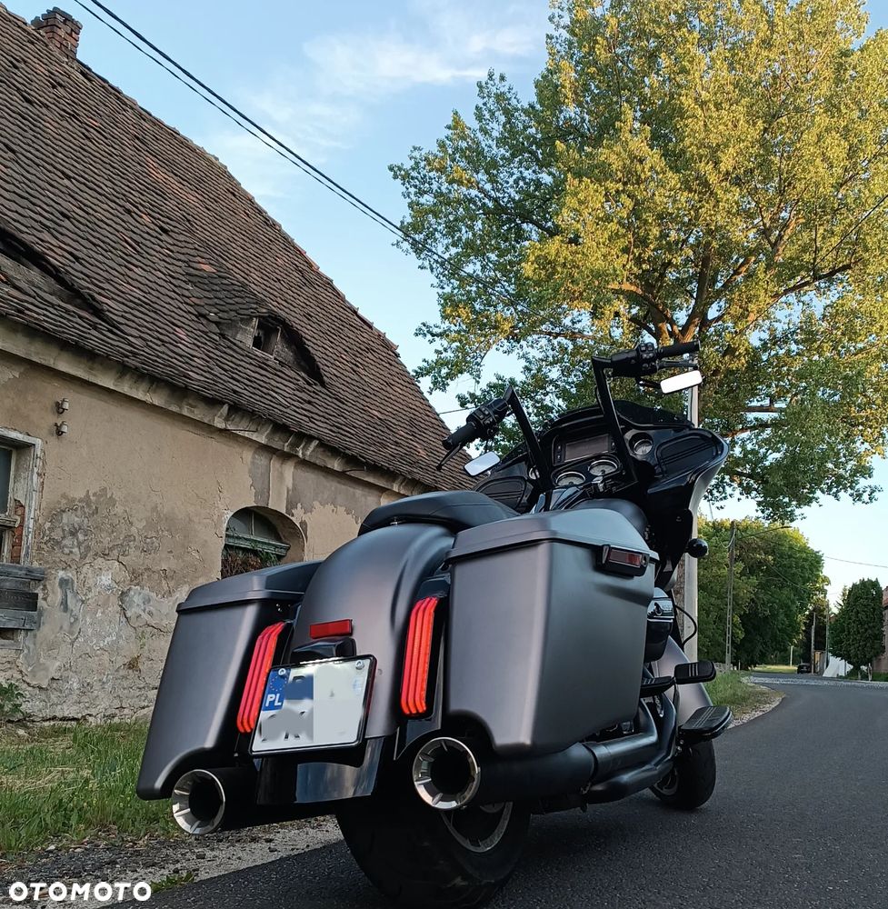 Harley-Davidson Touring Road Glide - 4