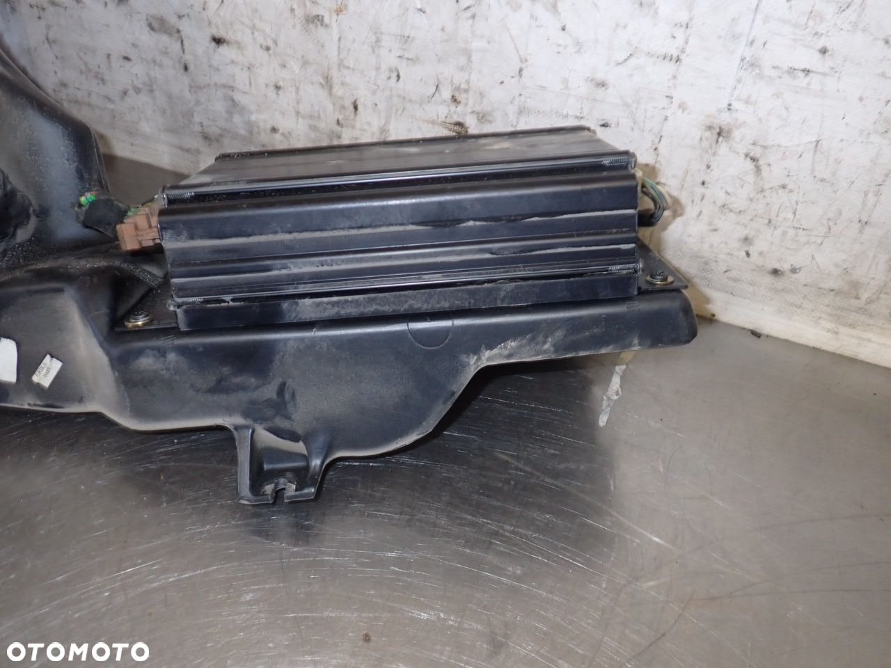 SUBWOOFER WZMACNIACZ AUDI A6 C5 2.5 4B5035382A - 2