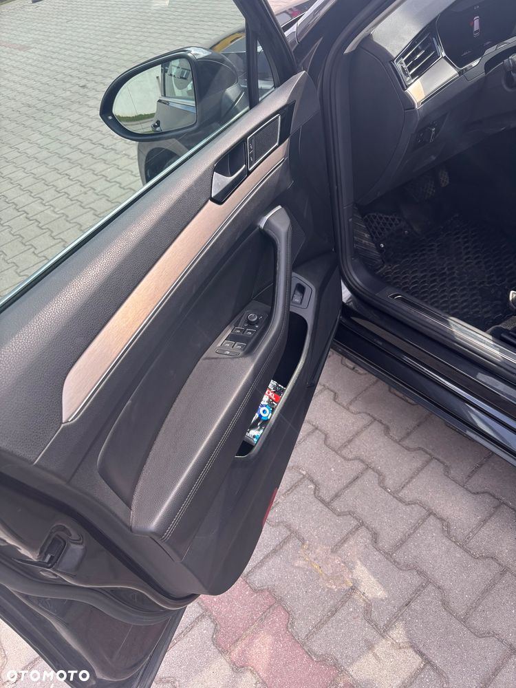 Volkswagen Passat 2.0 TDI SCR 4Mot DSG Highline - 13