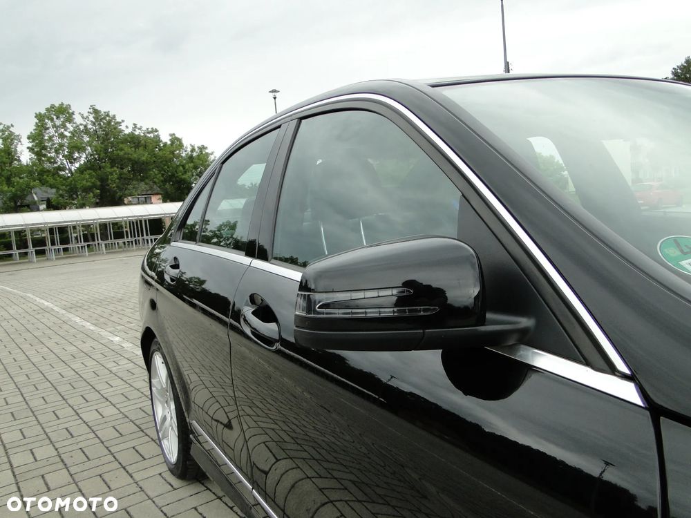 Mercedes-Benz Klasa C 200 7G-TRONIC Avantgarde Edition - 37