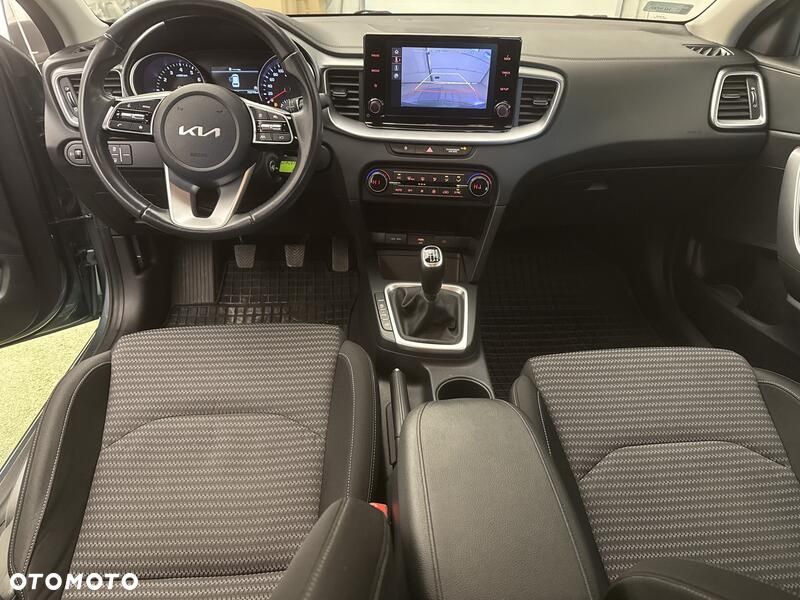 Kia Ceed 1.5 T-GDI M - 22