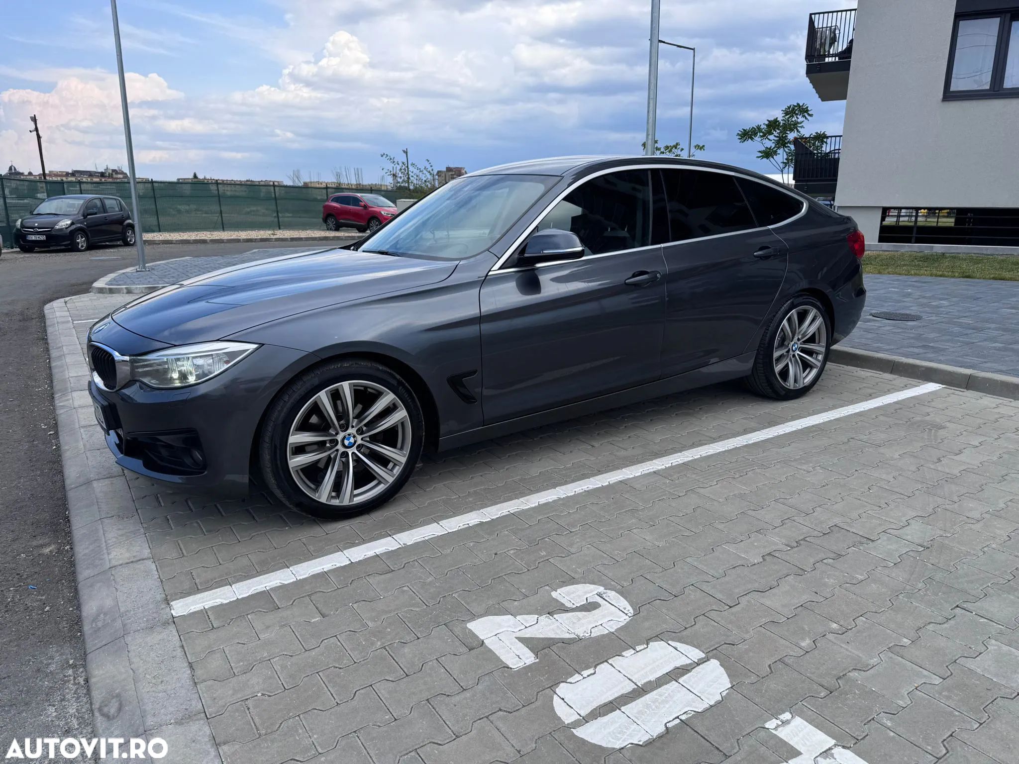 BMW Seria 3 320d xDrive Aut. - 1