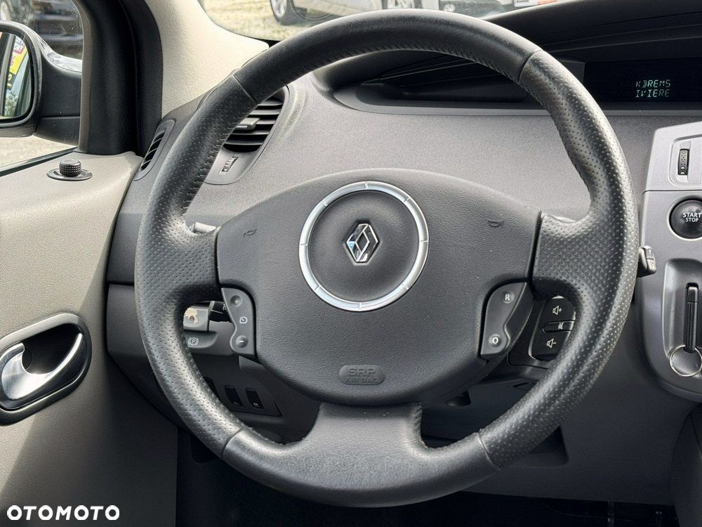 Renault Scenic - 25
