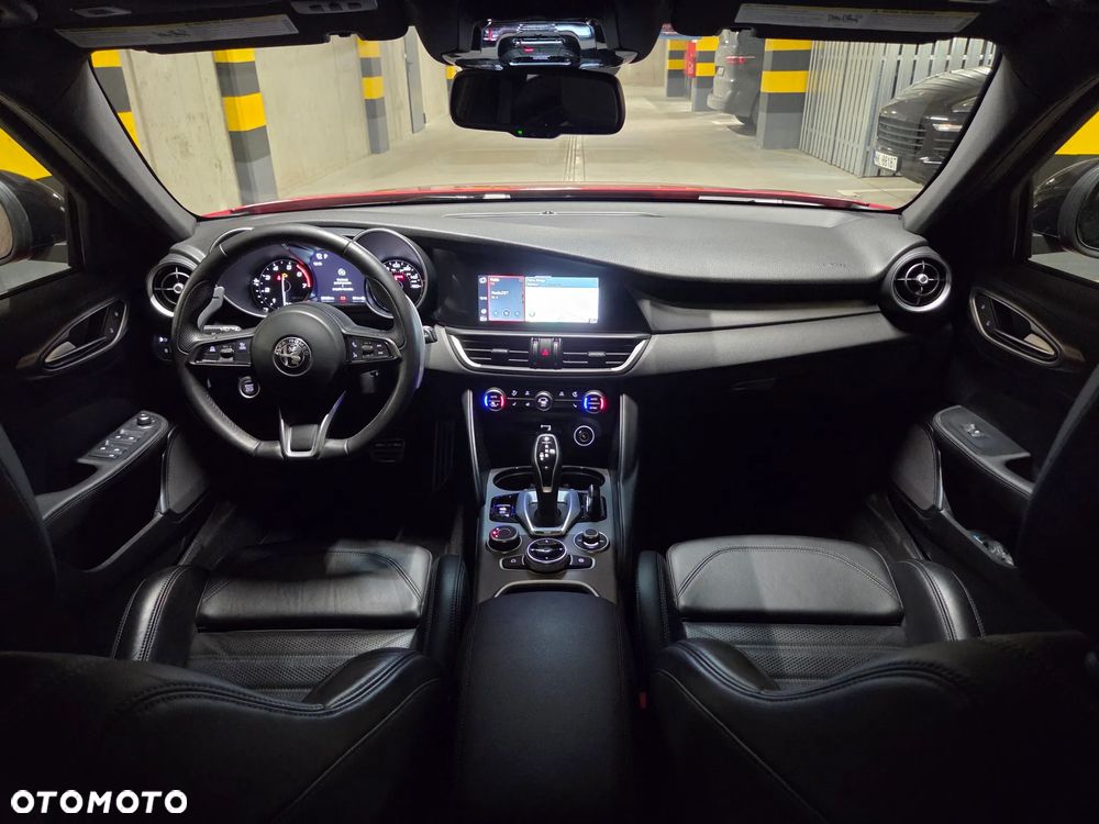 Alfa Romeo Giulia 2.0 Turbo 16V AT8 Veloce - 18
