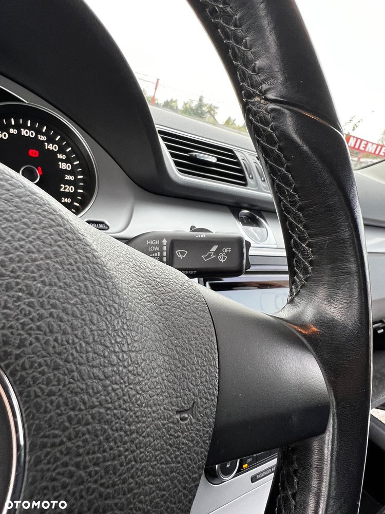 Volkswagen Passat 1.4 TSI Comfortline - 17