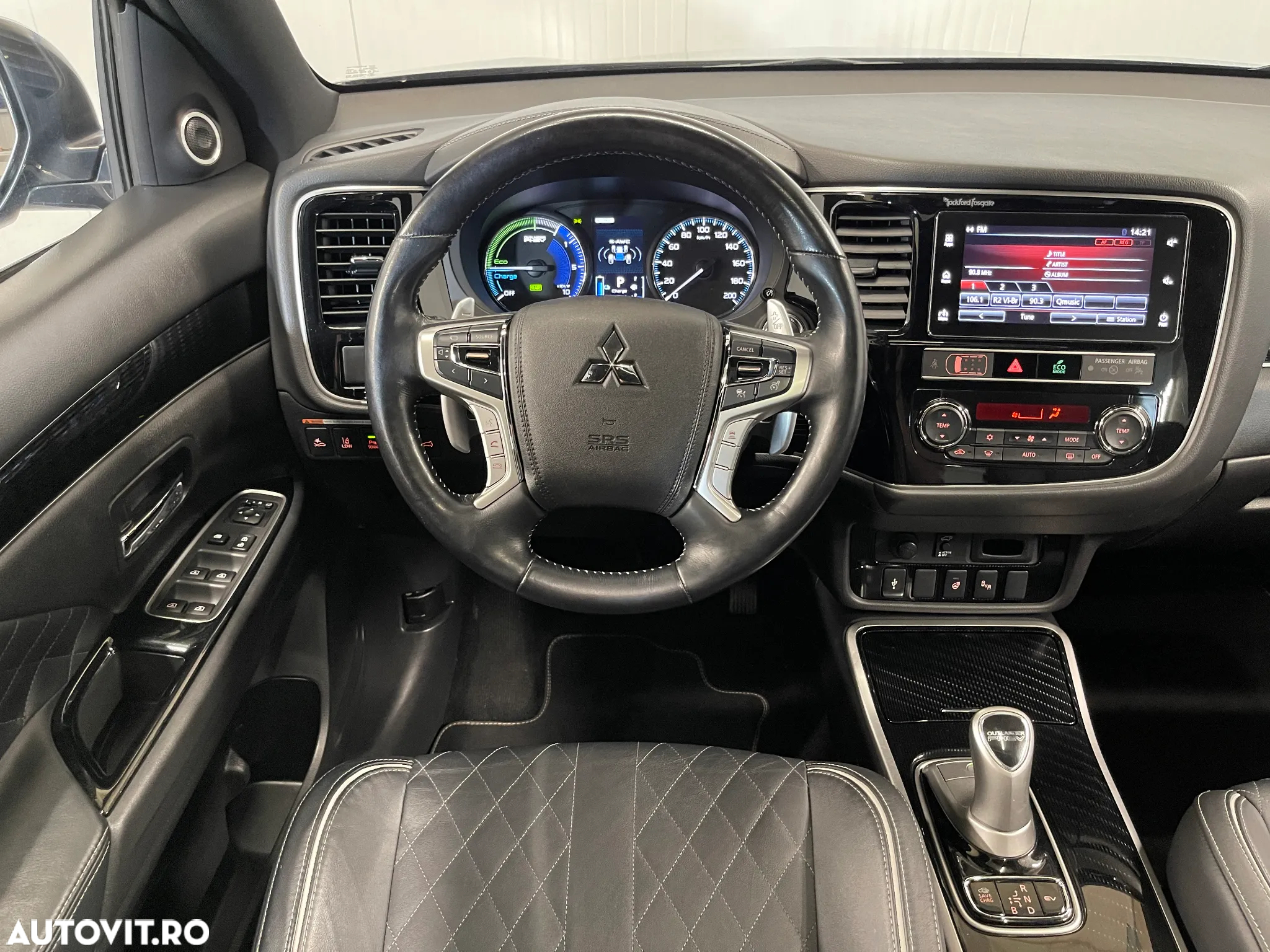 Mitsubishi Outlander 2.4 4WD Plug-In Hybrid Top - 6