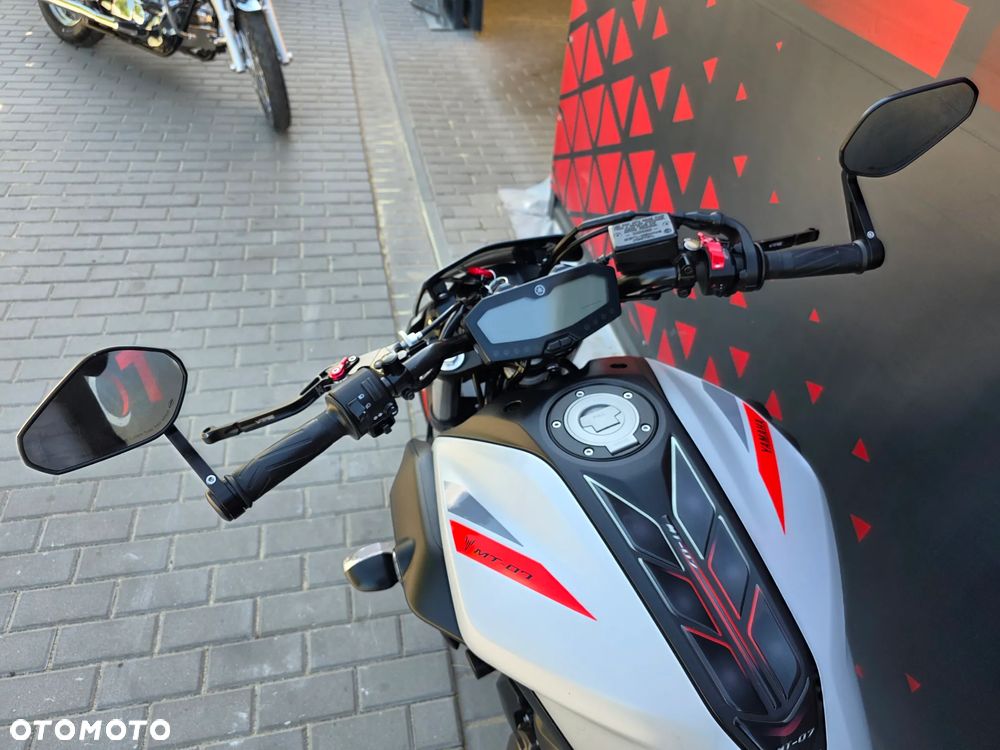 Yamaha MT - 18