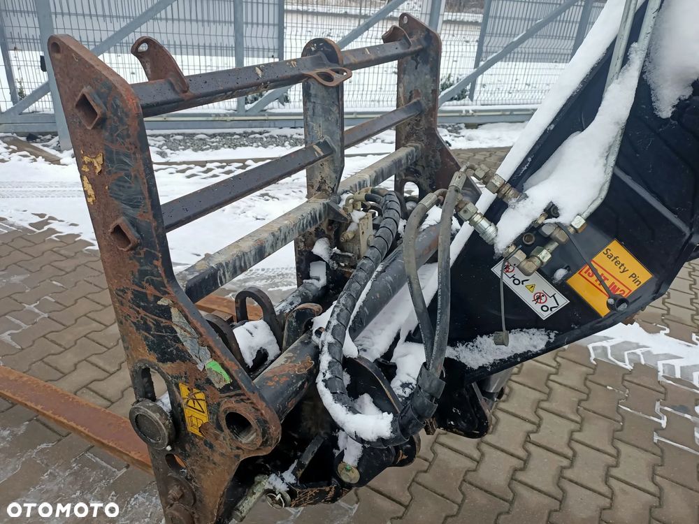 Manitou MT 1440 ST4 - 24