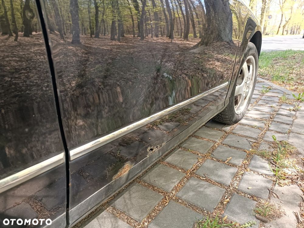 Volkswagen Passat Variant 2.0 TDI DPF Highline - 5