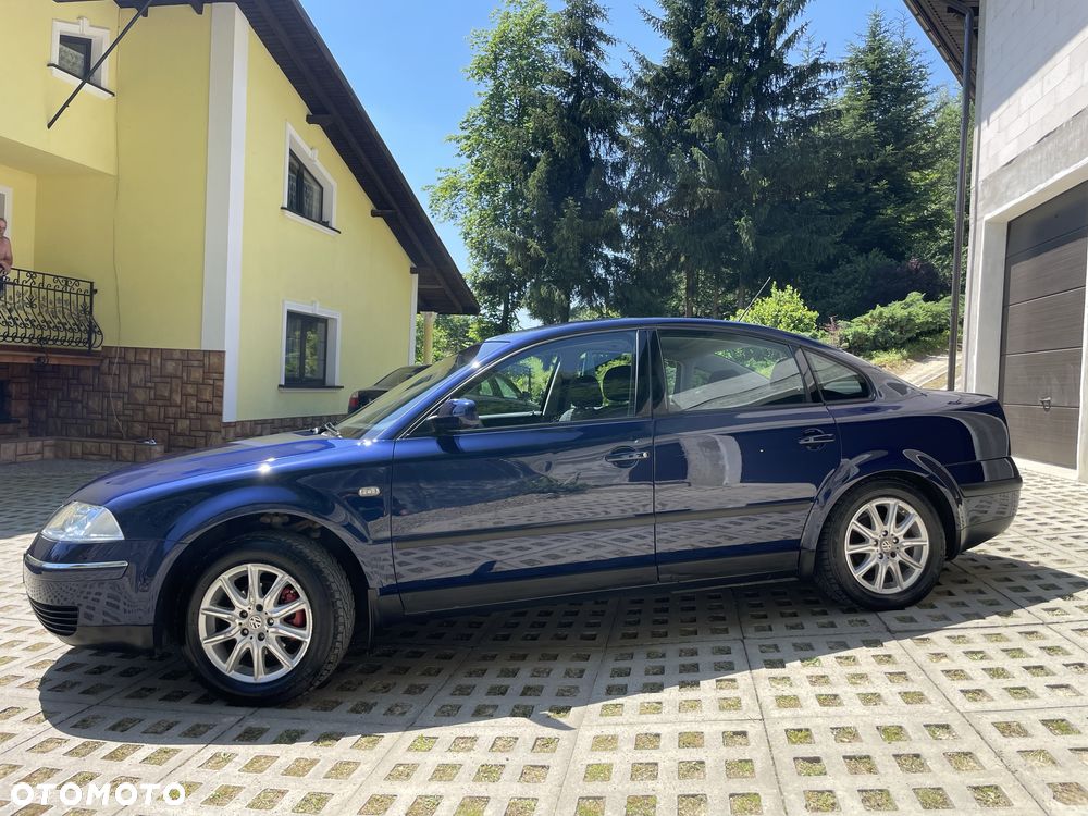 Volkswagen Passat - 2