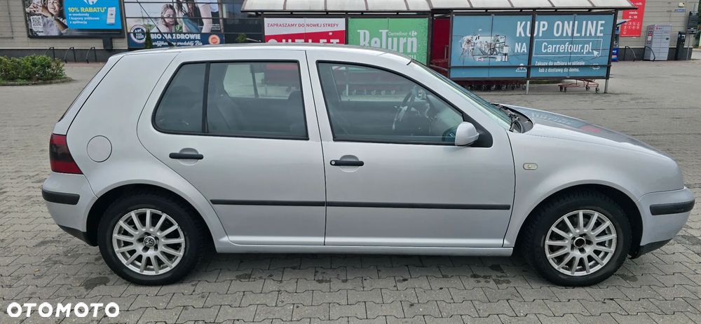 Volkswagen Golf 1.9 TDI Highline - 8