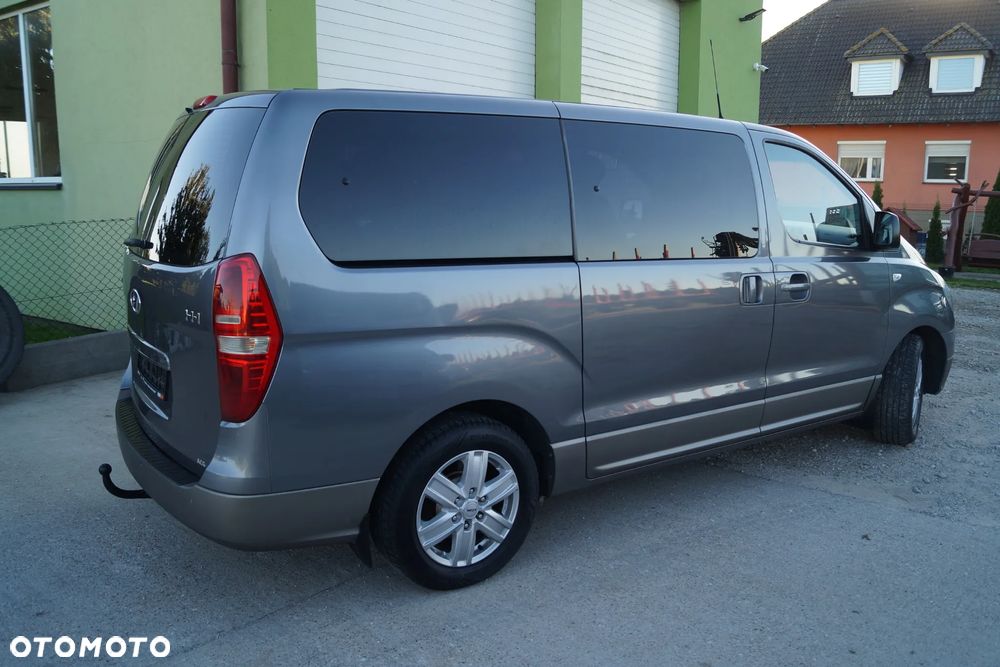 Hyundai H-1 2.5 CRDi Travel Premium - 24