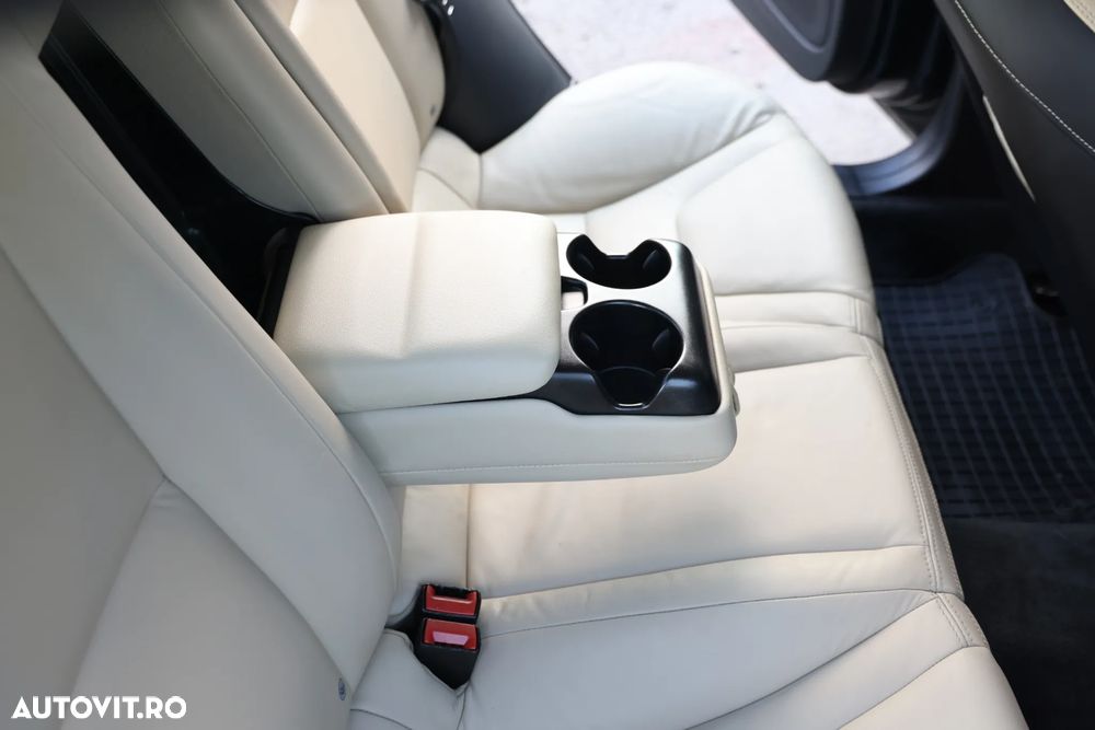 Volvo S60 D5 - 30