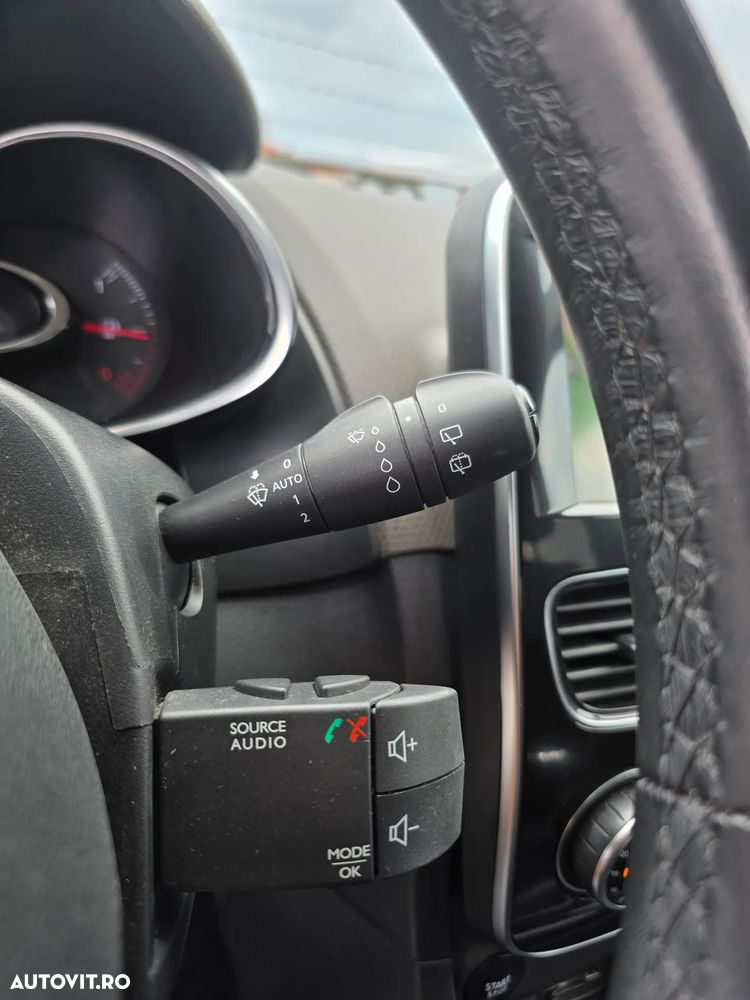 Renault Clio (Energy) TCe 90 Start & Stop INTENS - 29