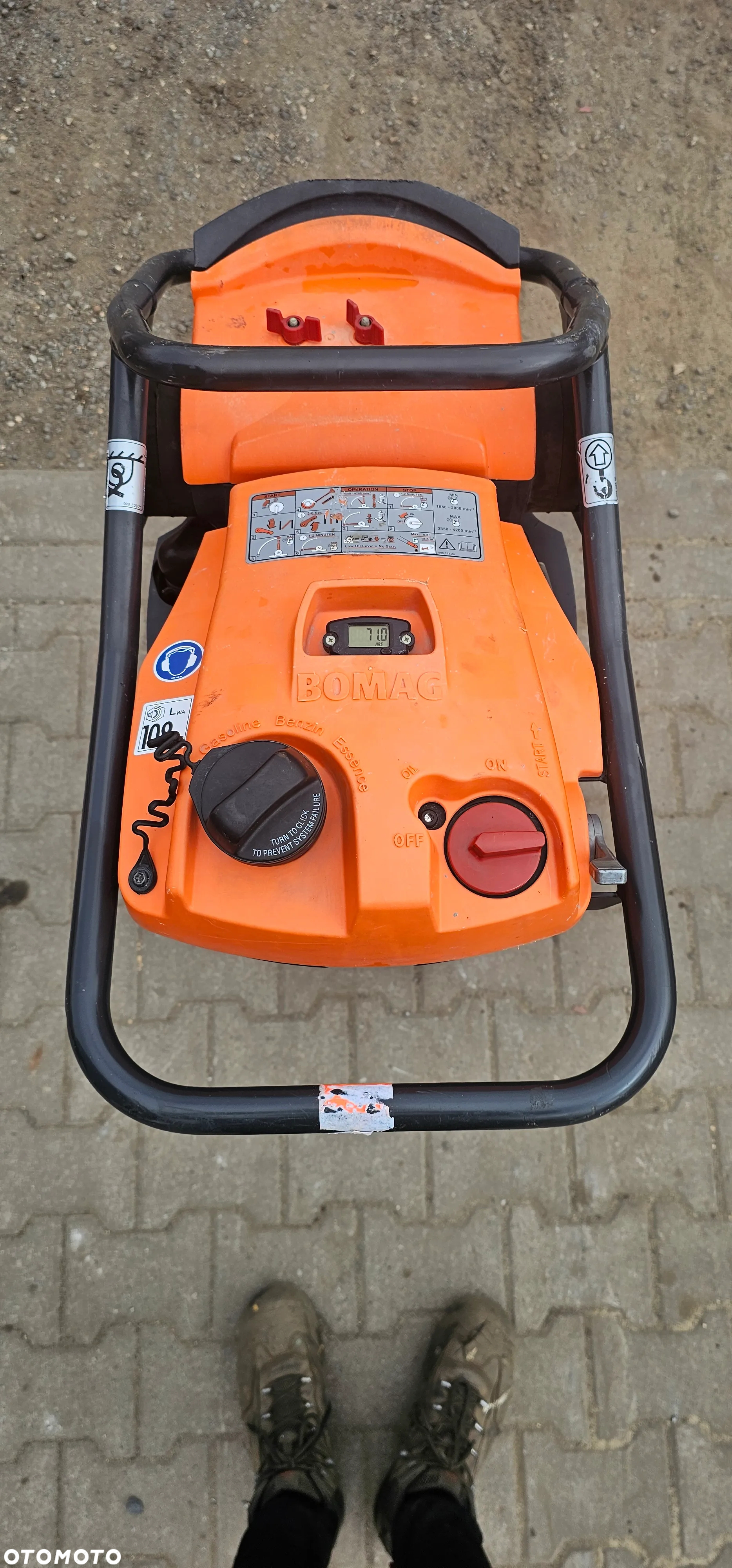 Zagęszczarka stopowa skoczek Bomag BT60 - 3