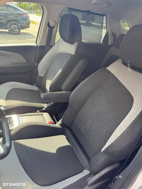 Citroën C4 Picasso e-HDi 115 Attraction - 11