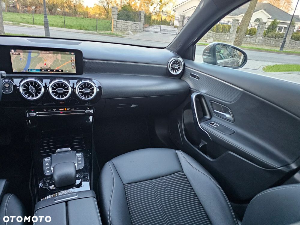 Mercedes-Benz Klasa A 200 d AMG Line 8G-DCT - 24