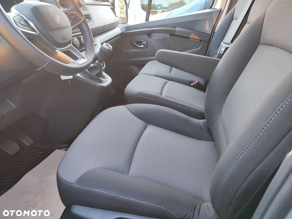 Renault Trafic SpaceClass 2.0 dCi - 35