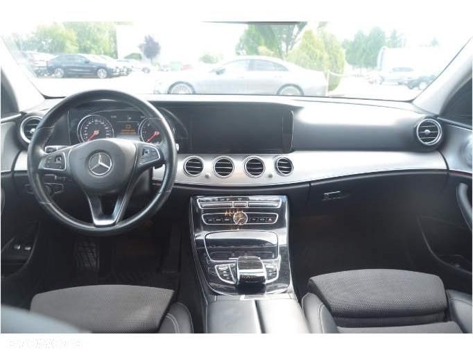 Mercedes-Benz Klasa E - 8