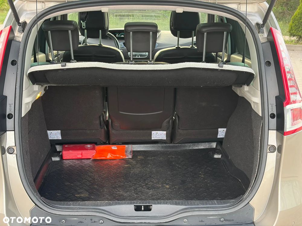 Renault Scenic 1.9 dCi Confort Privilege - 26